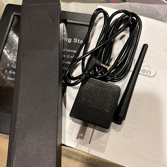 NWT Digital Photo Frame 2022 - Picture 6 of 6